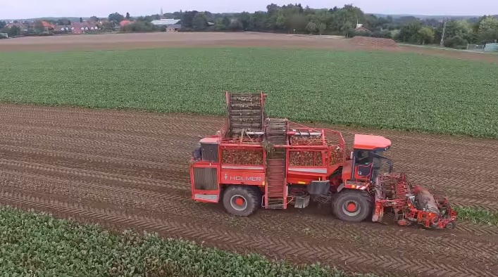 Aus Der Luft Der Holmer Terra Dos T Beim Roden Von Zuckerr Ben