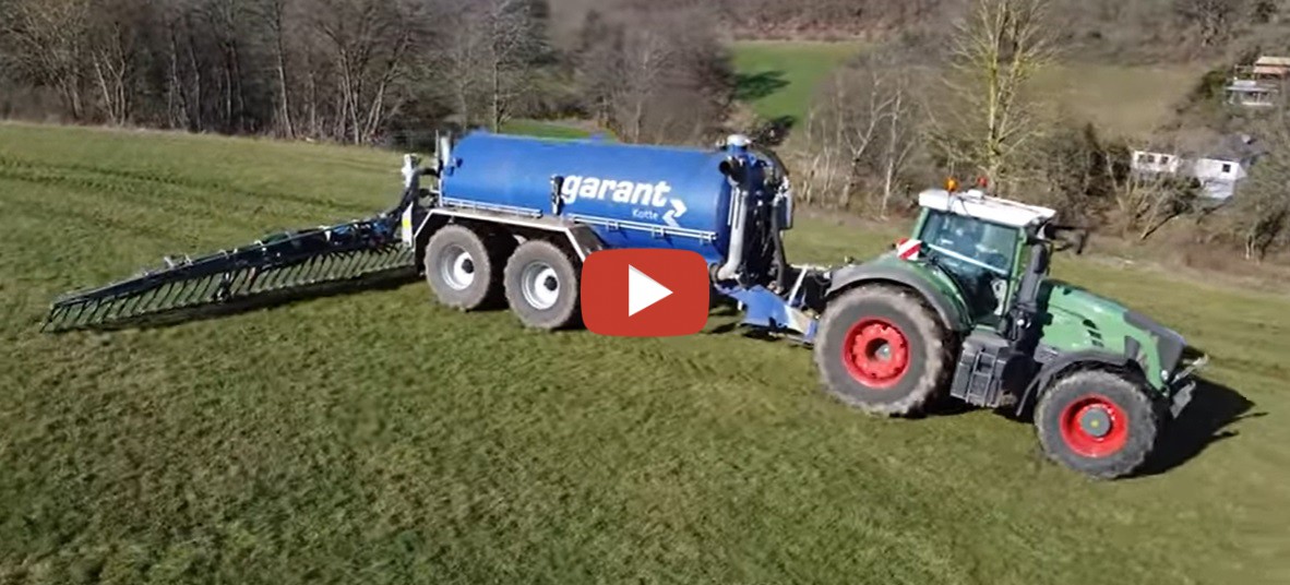 Nordeifel Agrarvideos Neuer Fendt 930 auf dem Hof beim Güllefahren