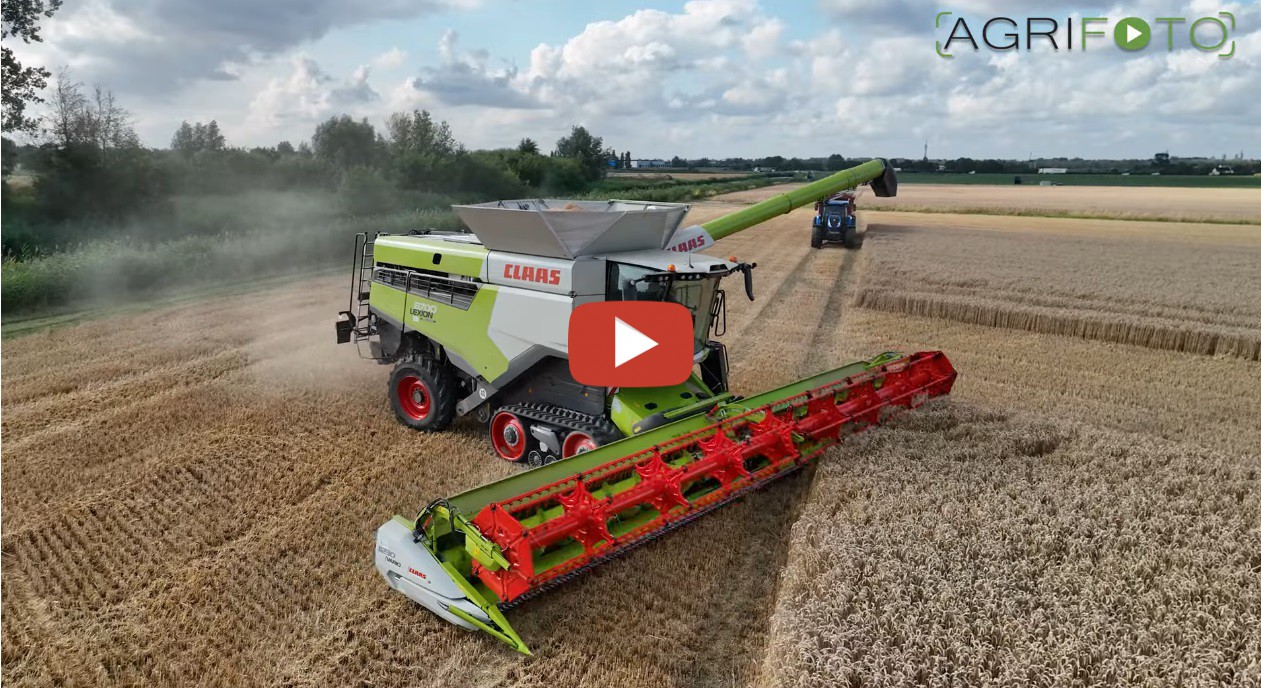 Agrifoto Weizenernte Ein Brandneuer Claas Lexion Terra