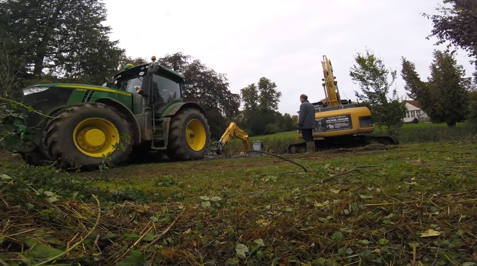 Bagger im Teich festgefahren. John Deere Power im Einsatz Mikel Heinrich