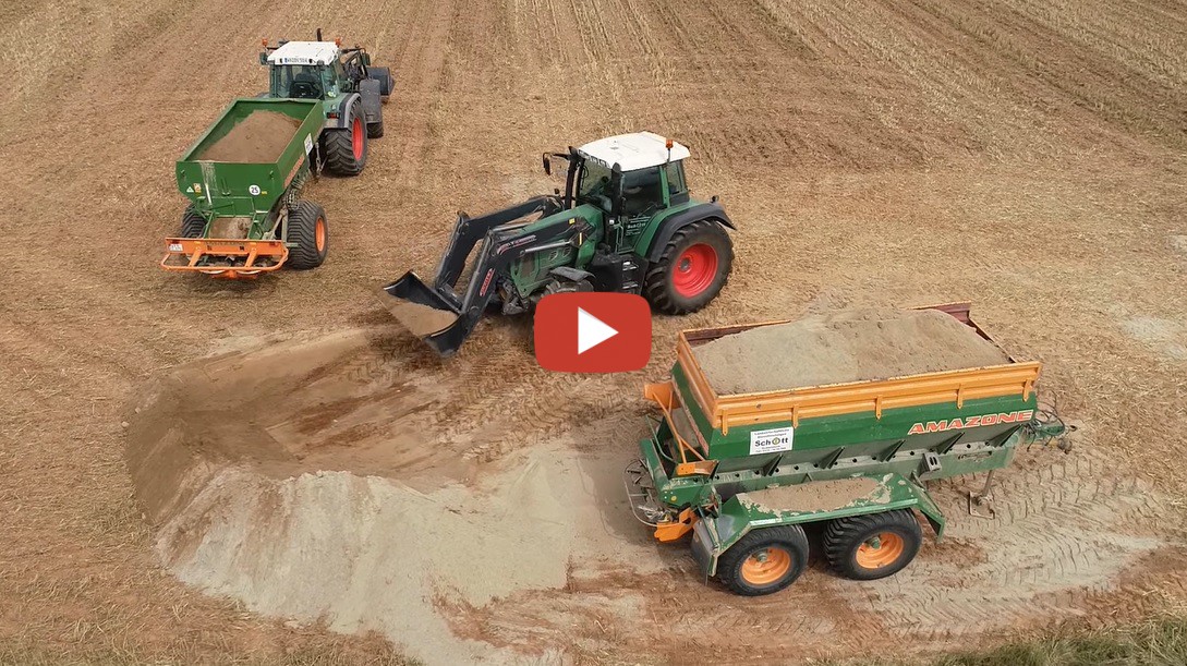 Coole Aufnahmen vom Kalk streuen - Kalk streuen 2020 mit Fendt 716