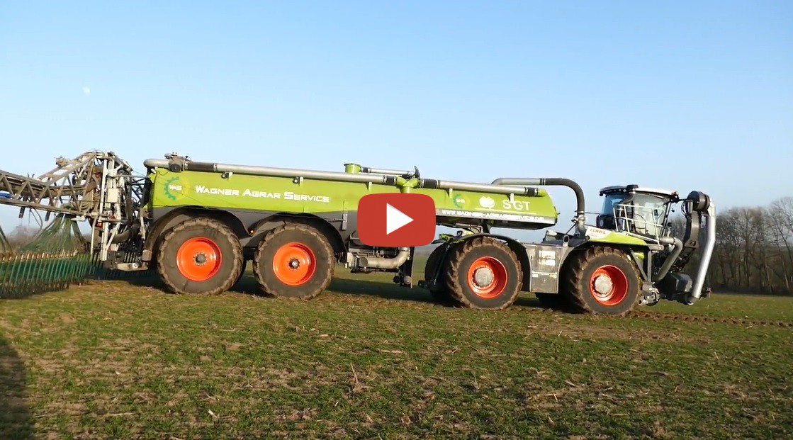 g-lleausbringung-in-ostdeutschland-th-ringen-mit-4-claas-xerion-2x